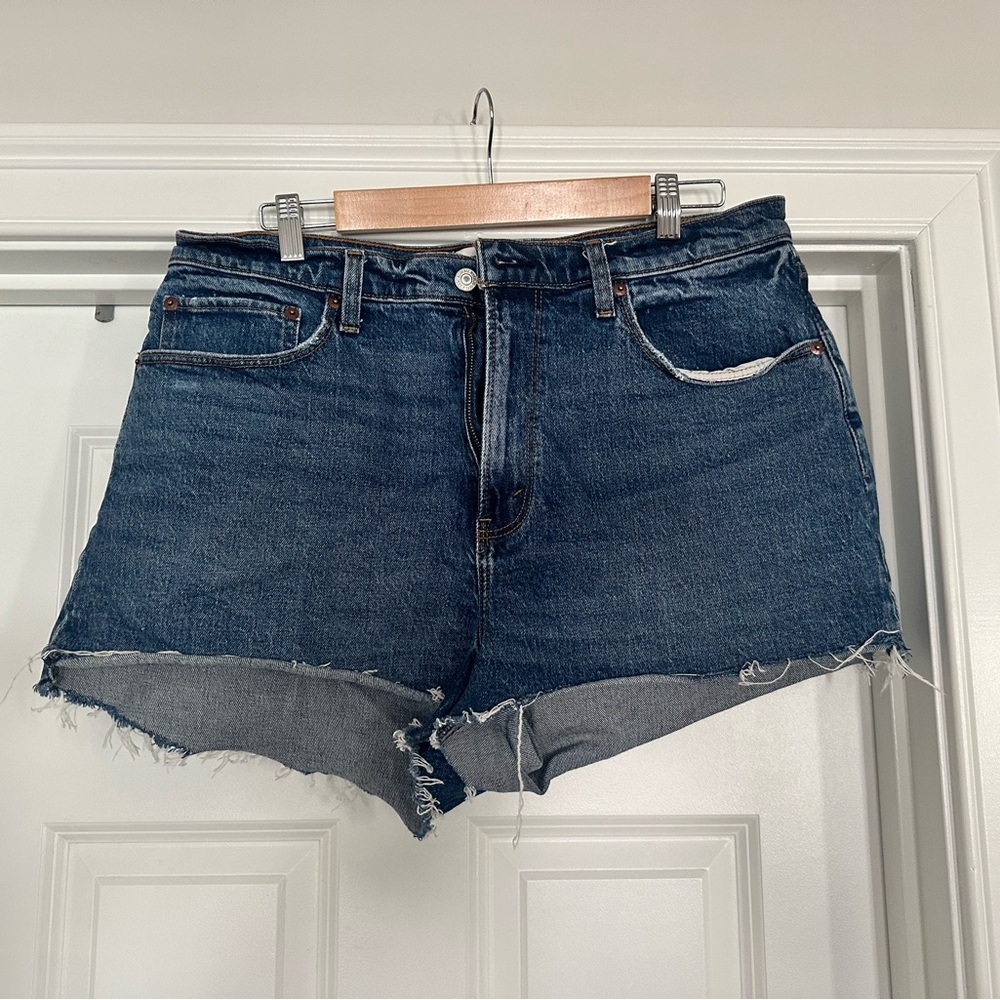 Curve Love Abercrombie and fitch dark blue high rise shorts size 14/32